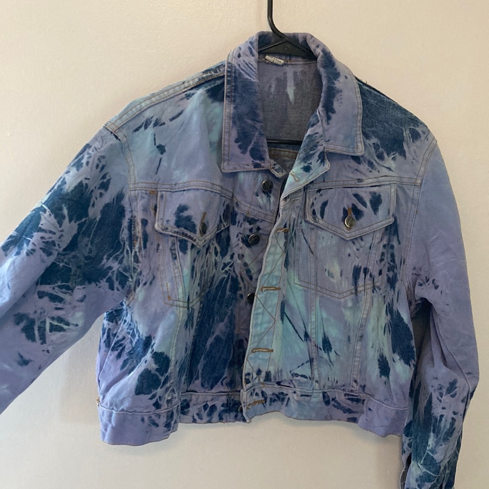 Vintage tie dye cropped jean jacket